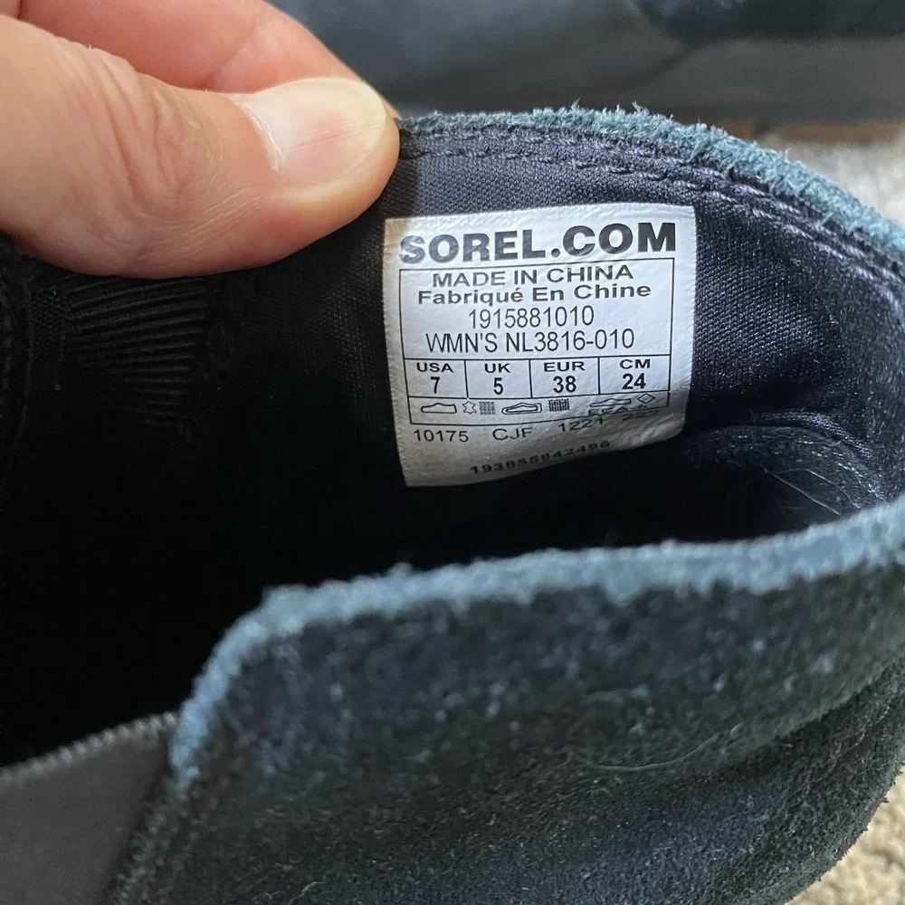 Sorel Joan of Arctic Wedge III Chelsea Boots Size 7 EU 38 Black Leather Comfort